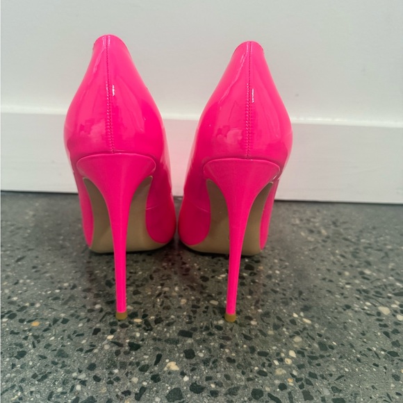 Women's Hot Pink Stiletto Heels - Picture 9 of 15